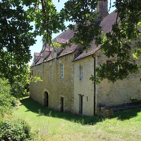 Vintage Mansion In With Swimming Pool Marminiac