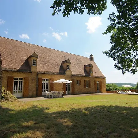 Vintage Mansion In With Swimming Pool