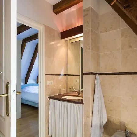 Vintage Mansion In With Swimming Pool
